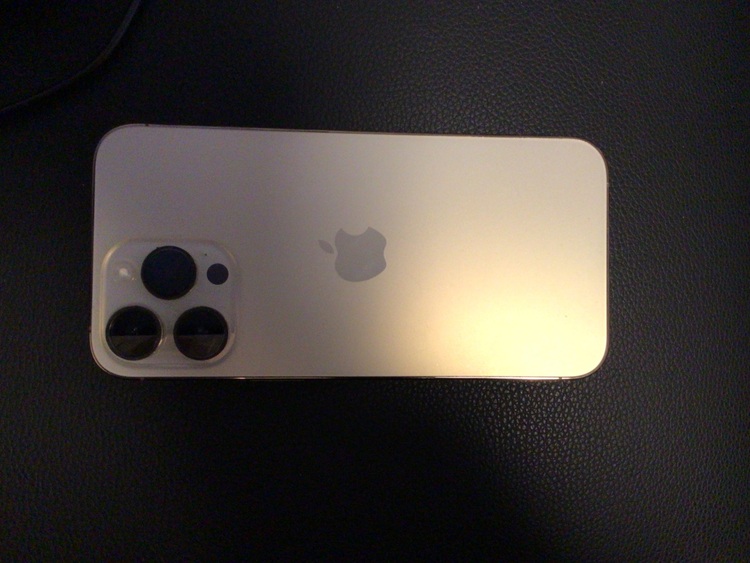 352459254366489（スマホ）の商品画像 - 査定依頼日：2025年11月28日 - 最高査定価格：98,000円