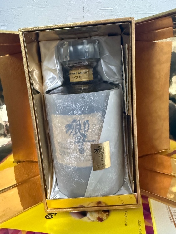 ウイスキー サントリー響 （お酒）の商品画像 - 査定依頼日：2026年4月2日 - 最高査定価格：650,000円