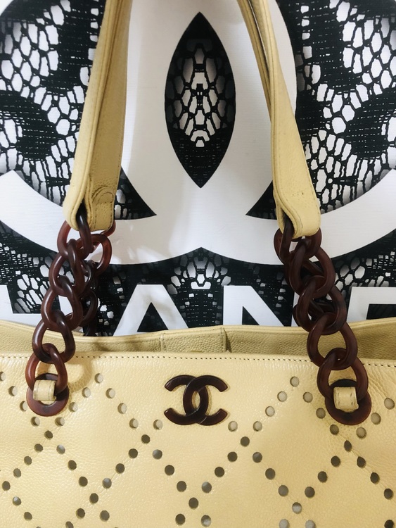 シャネル　キャビアスキンベッコウチェーントートバッグ（ブランドバッグ）の商品画像 - 査定依頼日：2021年10月21日 - 最高査定価格：110,000円