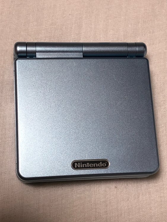 ゲームボーイアドバンスSPパールブルー（ゲーム機本体・ゲームソフト）の商品画像 - 査定依頼日：2023年6月1日 - 最高査定価格：5,500円