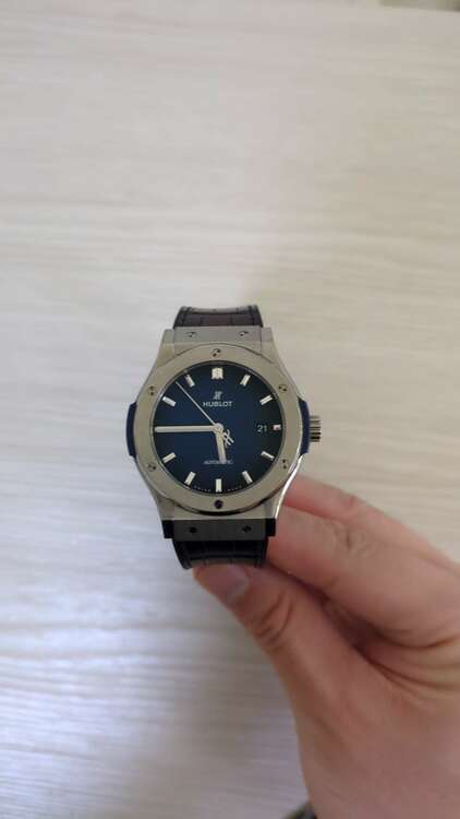 ウブロ クラシックフュージョン （高級時計）の商品画像 - 査定依頼日：2025年5月6日 - 最高査定価格：530,000円