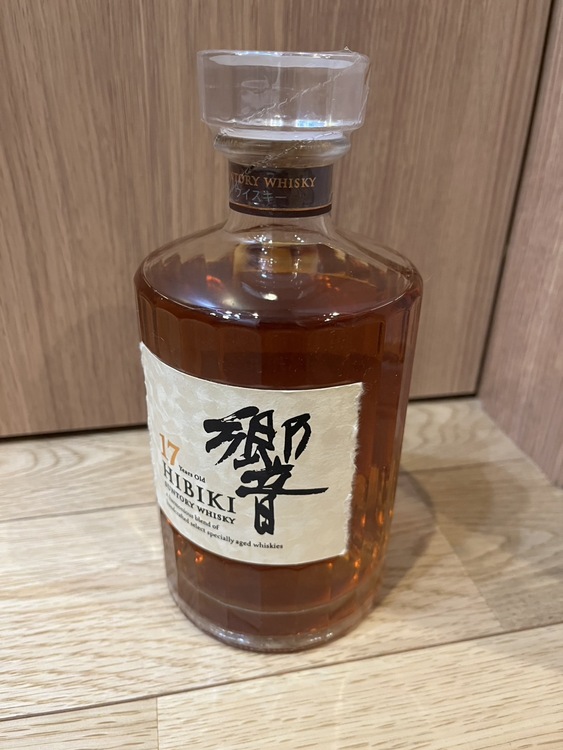 ウイスキー サントリー響 （お酒）の商品画像 - 査定依頼日：2025年12月28日 - 最高査定価格：48,000円