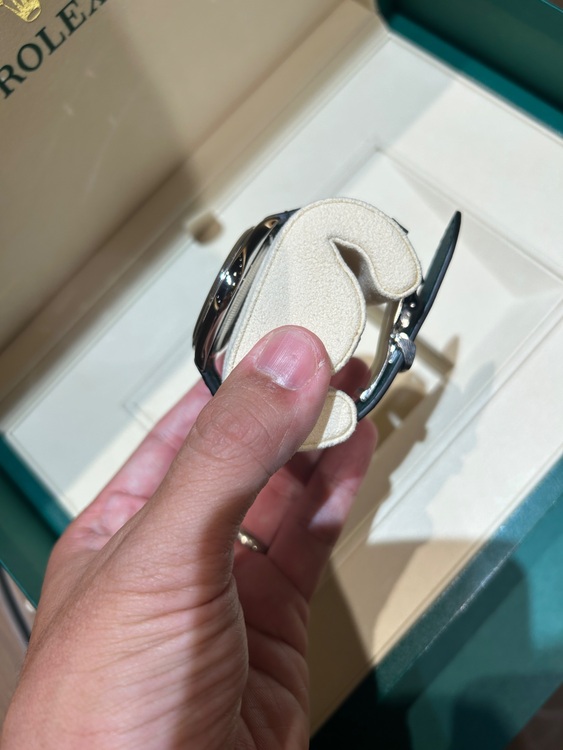 パーペチュアル1908 アイスブルー（高級時計）の商品画像 - 査定依頼日：2025年10月9日 - 最高査定価格：7,250,000円