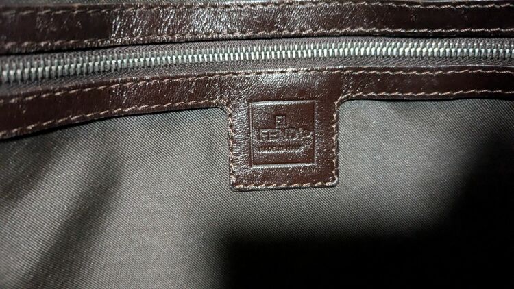 フェンディ  （ブランドバッグ）の商品画像 - 査定依頼日：2025年10月12日 - 最高査定価格：120,000円