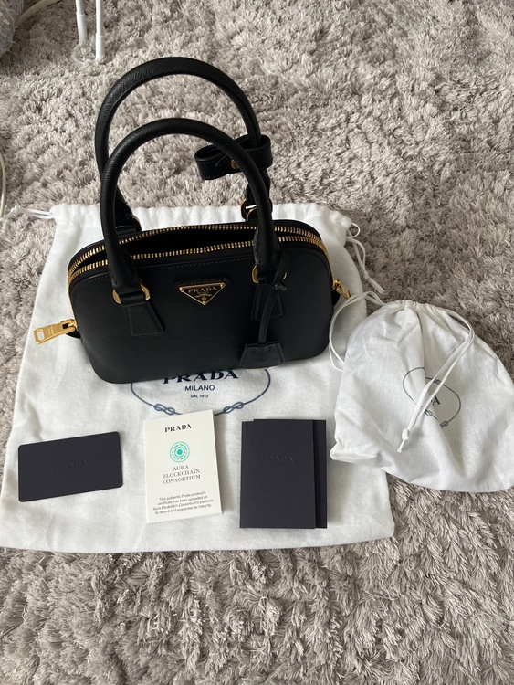 プラダ  （ブランドバッグ）の商品画像 - 査定依頼日：2026年4月5日 - 最高査定価格：200,000円