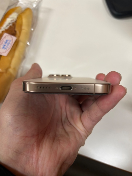 iPhone iPhone 16 Pro 128GB SIMフリー（スマホ）の商品画像 - 査定依頼日：2026年9月20日 - 最高査定価格：112,000円