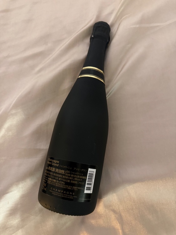 アンリグラン シャンパン（お酒）の商品画像 - 査定依頼日：2026年4月2日 - 最高査定価格：6,500円
