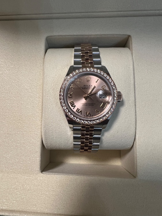 ロレックス女性用（高級時計）の商品画像 - 査定依頼日：2025年8月24日 - 最高査定価格：2,600,000円