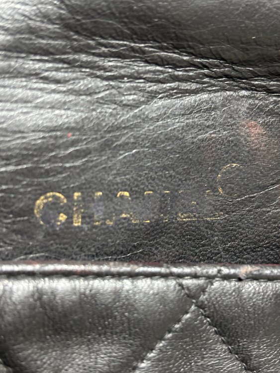 チェーンショルダー　（ブランドバッグ）の商品画像 - 査定依頼日：2025年5月11日 - 最高査定価格：380,000円