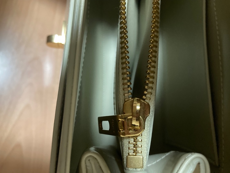 セーズスモールベージュ（ブランドバッグ）の商品画像 - 査定依頼日：2025年12月9日 - 最高査定価格：180,000円