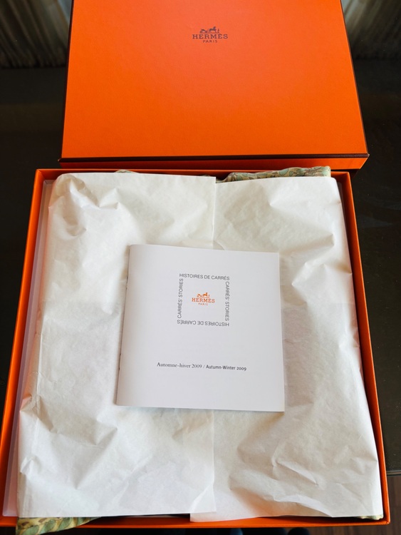 エルメス、マキシ・ツイリー・カット（ブランドバッグ）の商品画像 - 査定依頼日：2025年8月3日 - 最高査定価格：63,000円