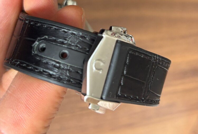 オメガ コンステーション 131.33.41.21.01.001（高級時計）の商品画像 - 査定依頼日：2025年4月5日 - 最高査定価格：500,000円