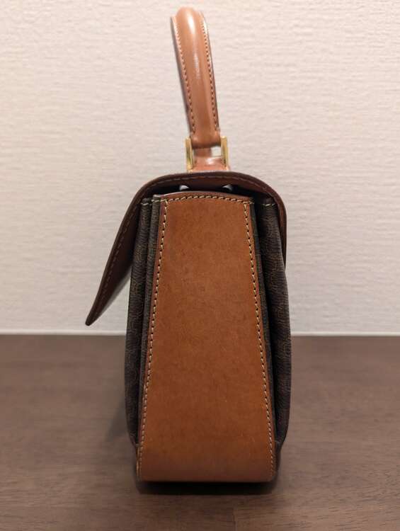 2wayバッグ トップハンドル（ブランドバッグ）の商品画像 - 査定依頼日：2025年3月23日 - 最高査定価格：20,000円