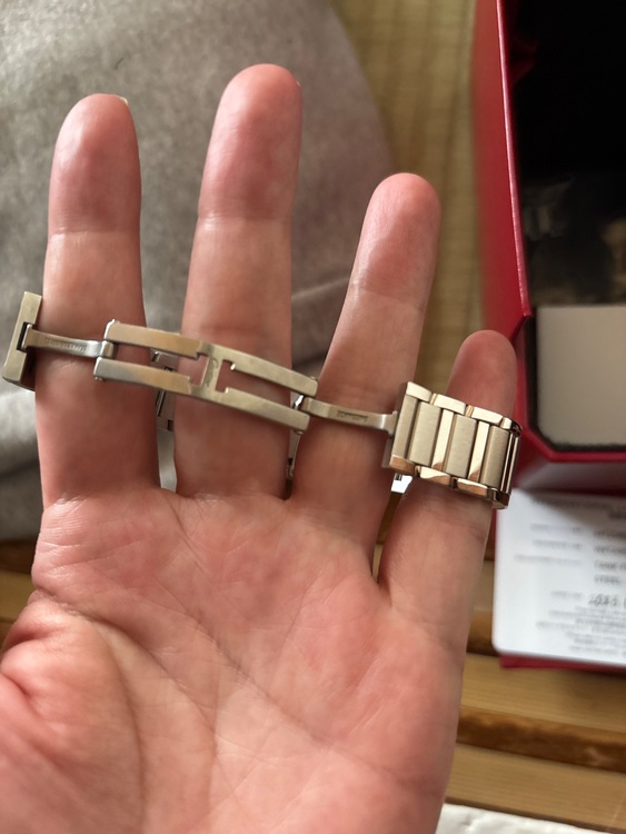 カルティエ タンク w4ta002（高級時計）の商品画像 - 査定依頼日：2025年6月17日 - 最高査定価格：900,000円