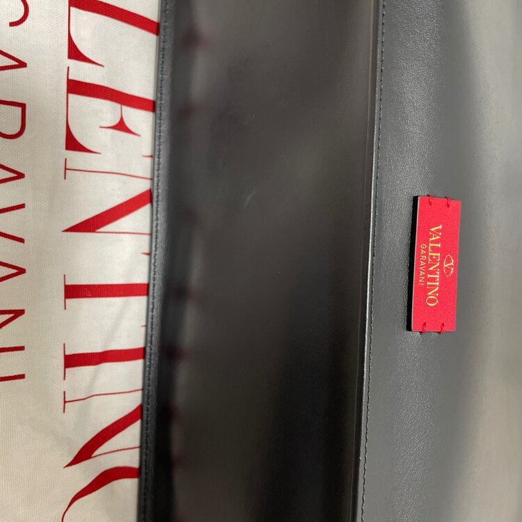 ジバンシィ  （ブランドバッグ）の商品画像 - 査定依頼日：2025年3月18日 - 最高査定価格：60,000円