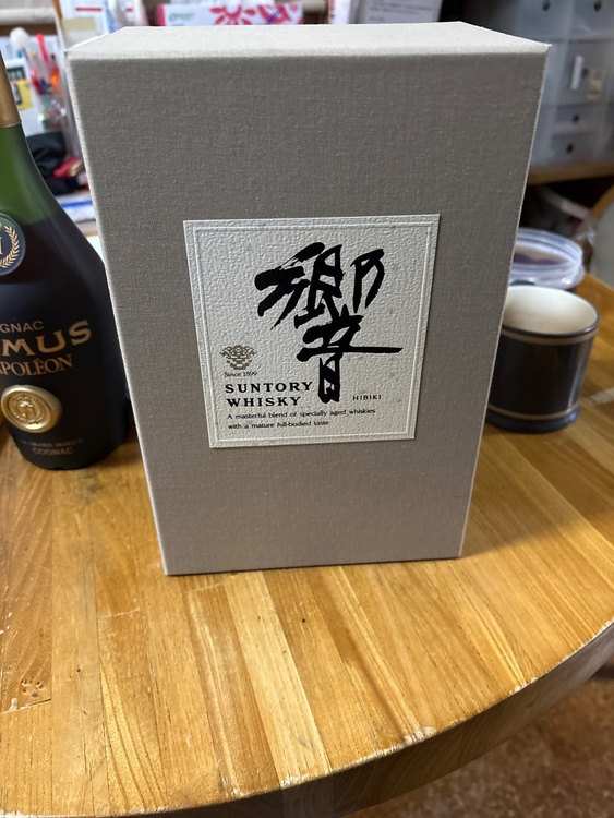 ウイスキー サントリー響 （お酒）の商品画像 - 査定依頼日：2026年1月24日 - 最高査定価格：22,000円