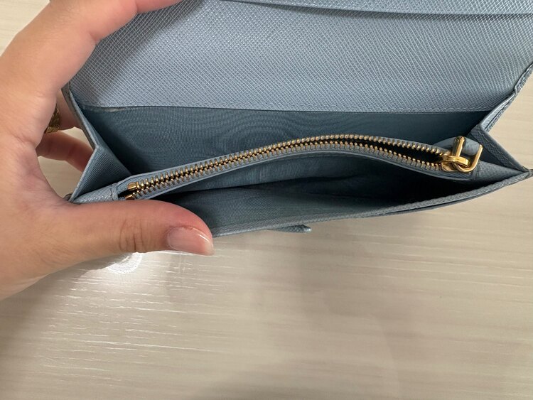 プラダ  （ブランドバッグ）の商品画像 - 査定依頼日：2025年4月30日 - 最高査定価格：15,000円