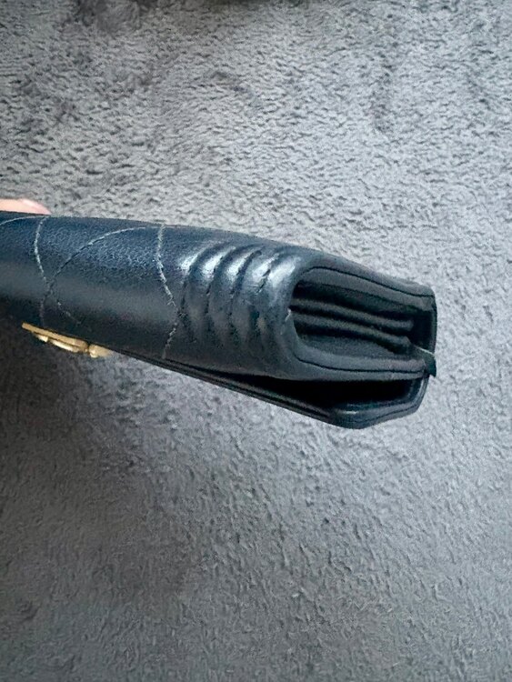 ボーイシャネル　長財布　ブラック（ブランド財布・小物）の商品画像 - 査定依頼日：2025年2月15日 - 最高査定価格：30,000円