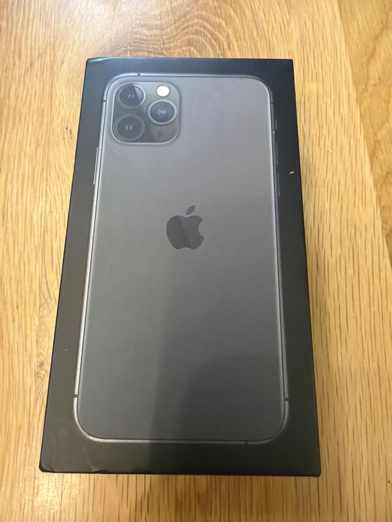 iPhone11 Pro 256GB au（スマホ）の商品画像 - 査定依頼日：2026年3月12日 - 最高査定価格：25,000円