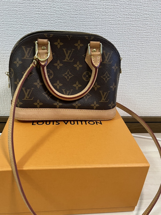 アルマBB（ブランドバッグ）の商品画像 - 査定依頼日：2022年9月30日 - 最高査定価格：91,000円