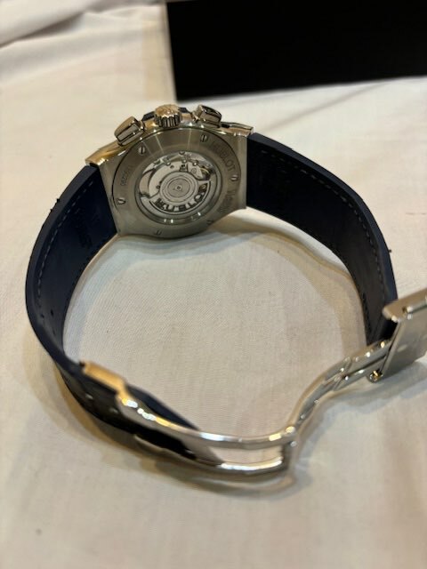 ウブロ クラシックフュージョン 521.NX.7170.Ｌ（高級時計）の商品画像 - 査定依頼日：2025年4月20日 - 最高査定価格：700,000円