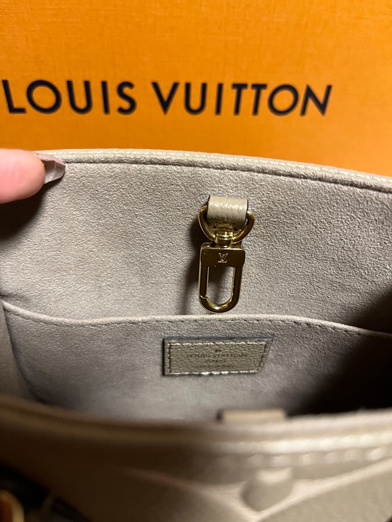 ルイヴィトン モノグラム （ブランドバッグ）の商品画像 - 査定依頼日：2025年6月4日 - 最高査定価格：300,000円