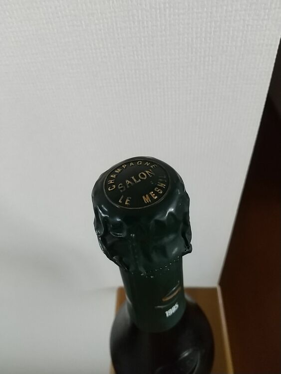 サロン ブランドブラン ル メニル ブリュット 1985（お酒）の商品画像 - 査定依頼日：2025年8月16日 - 最高査定価格：155,000円