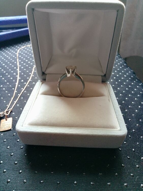 指輪（宝石）の商品画像 - 査定依頼日：2025年10月19日 - 最高査定価格：350,000円