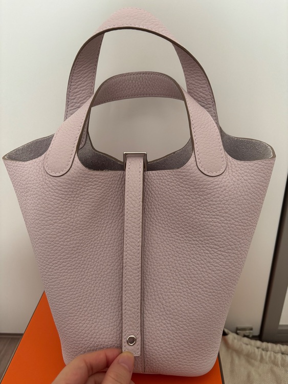 ピコタンpm ローズサクラ　シルバー金具（ブランドバッグ）の商品画像 - 査定依頼日：2025年7月31日 - 最高査定価格：600,000円