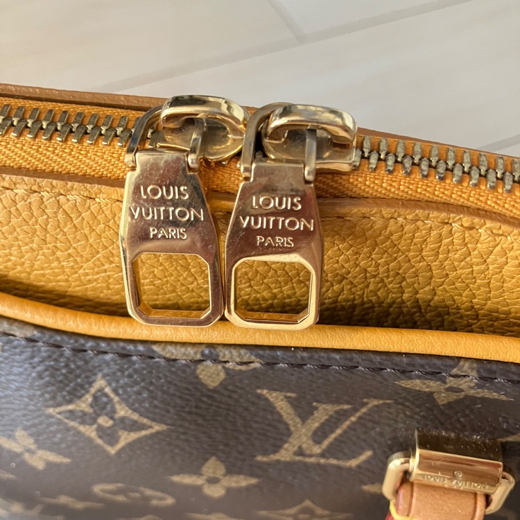 ルイヴィトン モノグラム （ブランドバッグ）の商品画像 - 査定依頼日：2025年10月5日 - 最高査定価格：180,000円