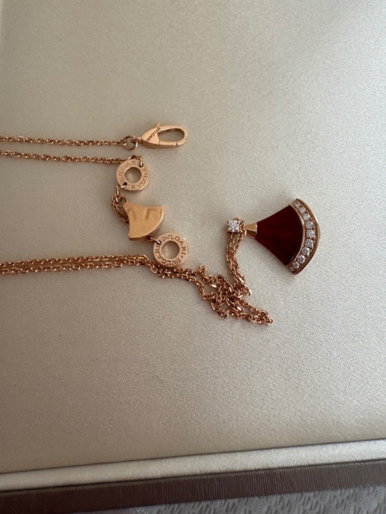 ブルガリ　ディーバ　ネックレス（宝石）の商品画像 - 査定依頼日：2025年12月1日 - 最高査定価格：169,000円