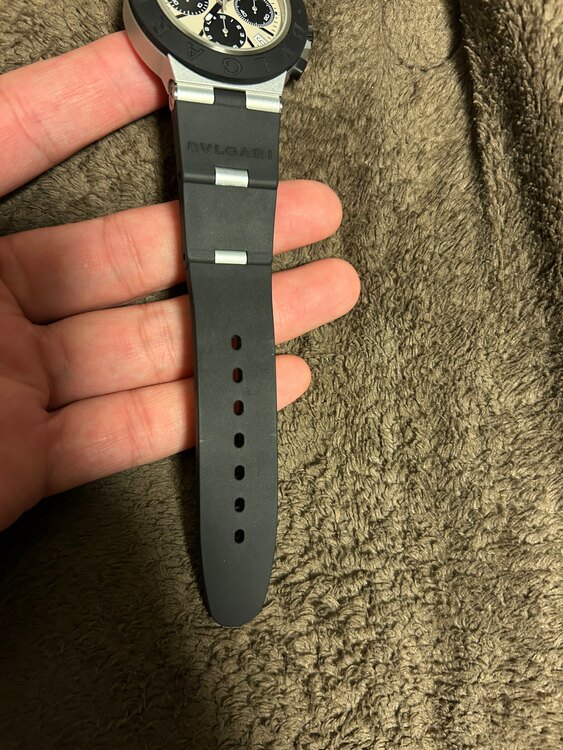 ブルガリアルミニウムクロノグラフBB40ATCH（高級時計）の商品画像 - 査定依頼日：2025年5月31日 - 最高査定価格：30,000円