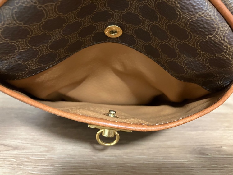 不明（ブランドバッグ）の商品画像 - 査定依頼日：2025年8月25日 - 最高査定価格：50,000円