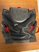 ルブタンリュック（ブランドバッグ）の商品画像 - 査定依頼日：2024年3月19日 - 最高査定価格：48,000円