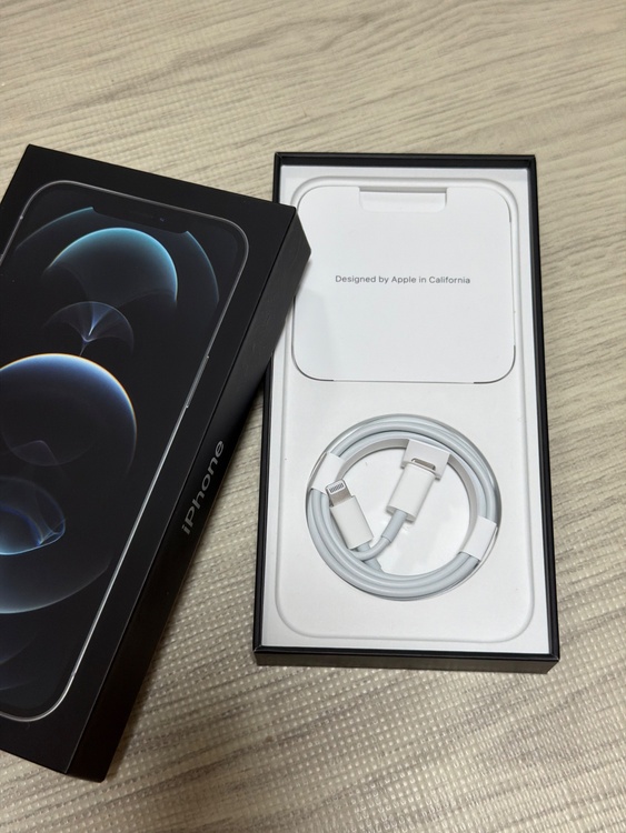 iPhone iPhone 12 Pro Max 256GB Softbank（スマホ）の商品画像 - 査定依頼日：2026年8月26日 - 最高査定価格：45,000円