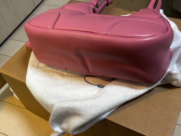 プラダ  （ブランドバッグ）の商品画像 - 査定依頼日：2025年3月28日 - 最高査定価格：170,000円