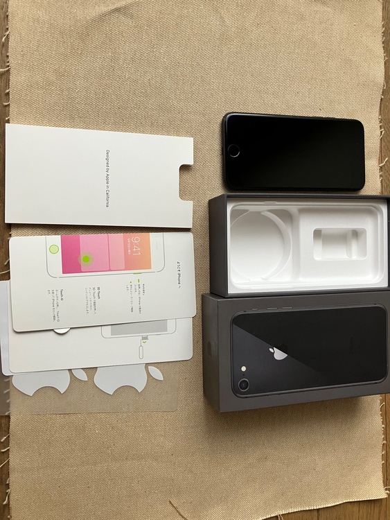 iPhone iPhone8 64GB docomo（スマホ）の商品画像 - 査定依頼日：2026年6月7日 - 最高査定価格：3,500円