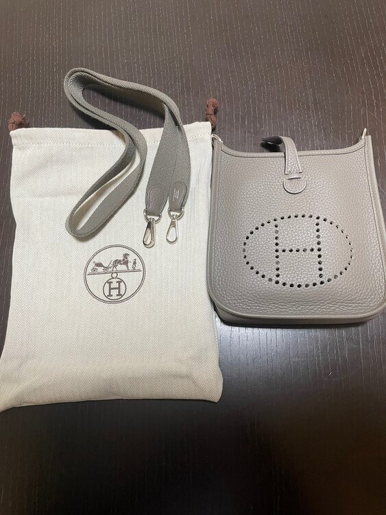 エルメス エブリン （ブランドバッグ）の商品画像 - 査定依頼日：2025年4月12日 - 最高査定価格：30,000円