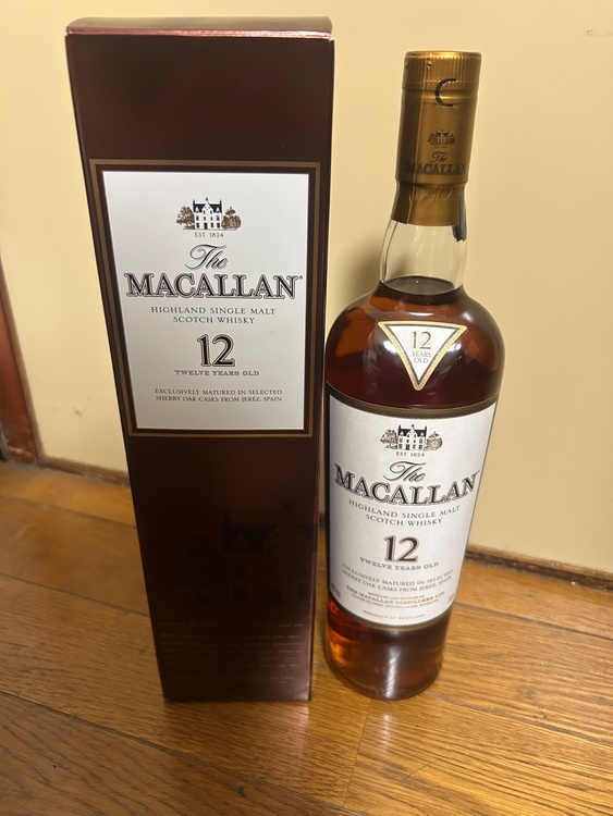 マッカラン12年シェリーオーク 旧ボトル ウイスキー 700ml 40% 箱付（お酒）の商品画像 - 査定依頼日：2026年8月30日 - 最高査定価格：15,000円