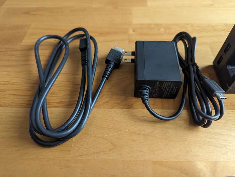 Nintendo Switch本体 スプラトゥーン2セット（ゲーム機本体・ゲームソフト）の商品画像 - 査定依頼日：2023年7月1日 - 最高査定価格：18,000円