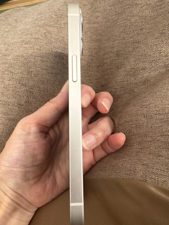 iPhone13（スマホ）の商品画像 - 査定依頼日：2026年5月30日 - 最高査定価格：37,000円