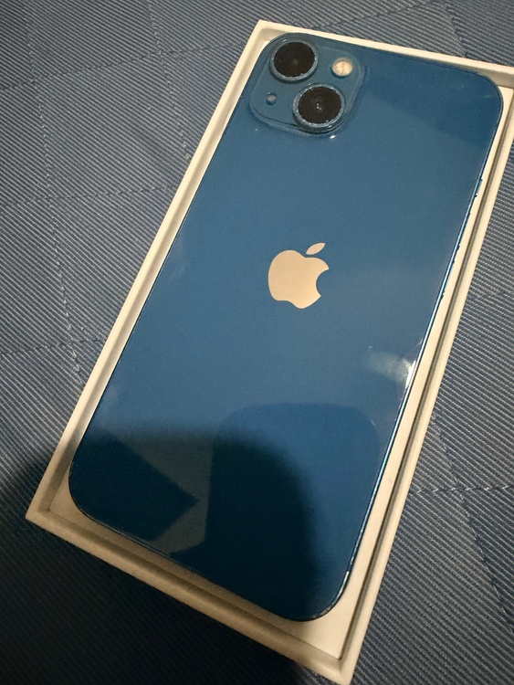iPhone iPhone 13 128GB au（スマホ）の商品画像 - 査定依頼日：2026年9月22日 - 最高査定価格：35,500円