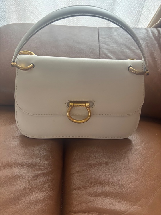 セカンドバッグ（ブランドバッグ）の商品画像 - 査定依頼日：2025年8月28日 - 最高査定価格：40,000円