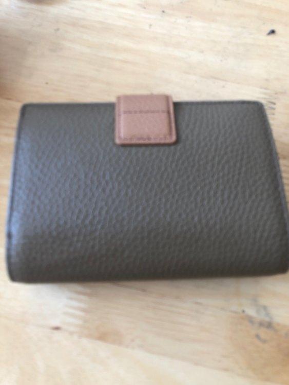 フルラ　SOFIA GRAINY コンパクト財布 M （ブランド財布・小物）の商品画像 - 査定依頼日：2023年3月19日