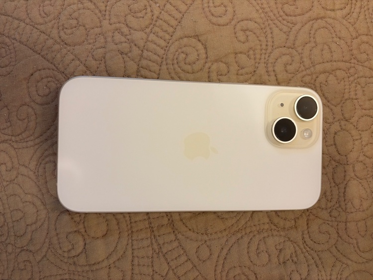 iPhone iPhone 15 256GB SIMフリー（スマホ）の商品画像 - 査定依頼日：2026年9月26日 - 最高査定価格：75,000円