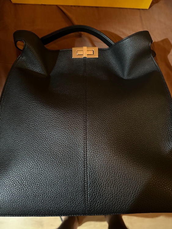 フェンディ  （ブランドバッグ）の商品画像 - 査定依頼日：2025年10月5日 - 最高査定価格：165,000円