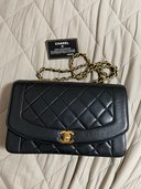 CHANELダイアナフラップ（ブランドバッグ）の商品画像 - 査定依頼日：2022年9月12日 - 最高査定価格：400,000円
