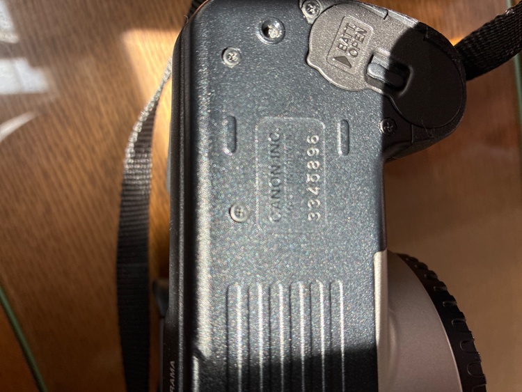 Canonイオスkiss III（カメラ）の商品画像 - 査定依頼日：2026年4月11日 - 最高査定価格：100,000円