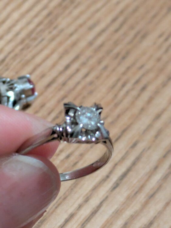 指輪（宝石）の商品画像 - 査定依頼日：2026年1月22日 - 最高査定価格：300,000円