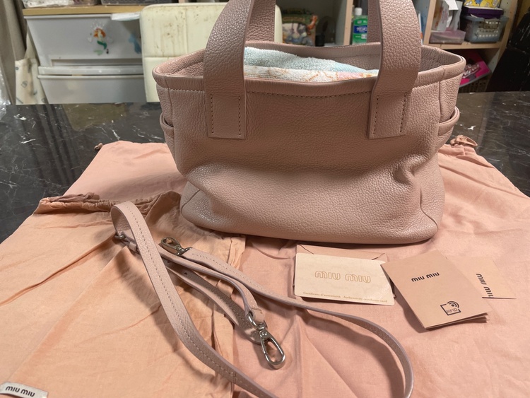 miu miuバック（ブランドバッグ）の商品画像 - 査定依頼日：2026年9月11日 - 最高査定価格：65,000円